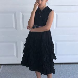 Infantium Victoria|High-fashion,vegan|Black Ruffle dress - Size 140EUR/ size 10